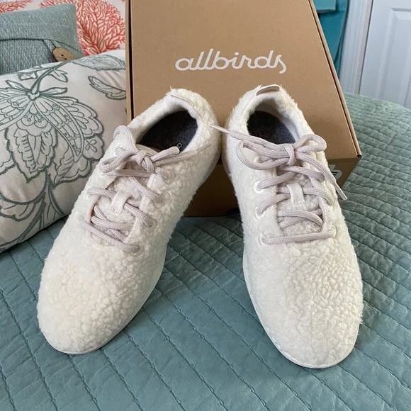 NIB Allbirds Wool Runner Fluff White Sneaker Sz 8 - Picture 1 of 15